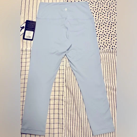 90 Degree by Reflex Lux Collection Capri Leggings Shadow Blue Size Small NWT - Picture 2 of 5
